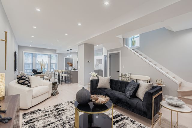 6540 S Ingleside Avenue, Chicago, IL 60637