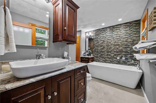 27 Miner Street, North Providence, RI 02904