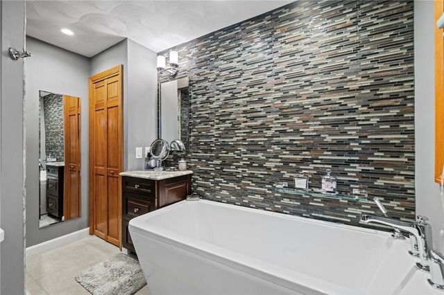 27 Miner Street, North Providence, RI 02904