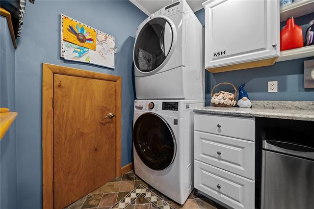 27 Miner Street, North Providence, RI 02904