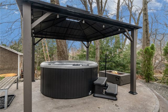 27 Miner Street, North Providence, RI 02904