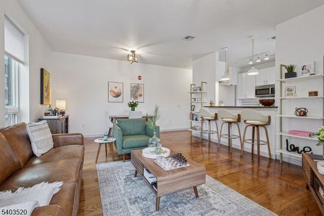 52 Lincoln Ave 302, City Of Orange Twp., NJ 07050