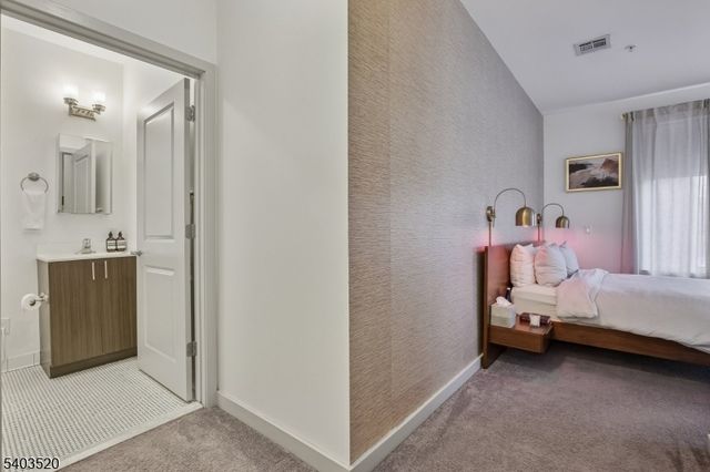 52 Lincoln Ave 302, City Of Orange Twp., NJ 07050