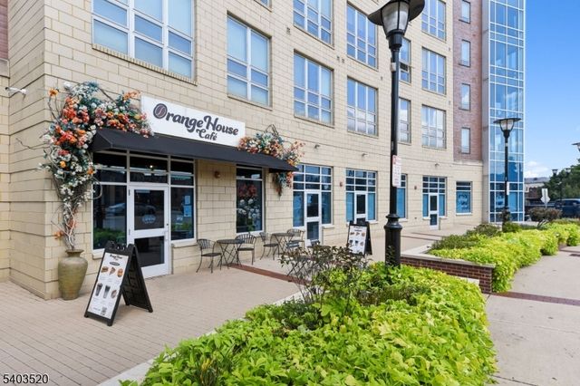 52 Lincoln Ave 302, City Of Orange Twp., NJ 07050