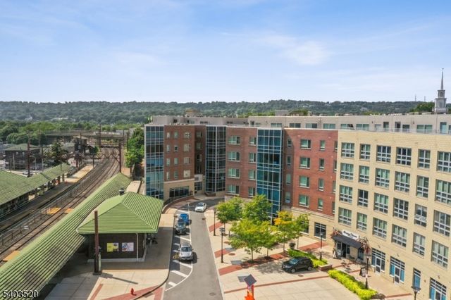 52 Lincoln Ave 302, City Of Orange Twp., NJ 07050