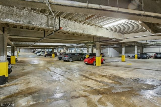 52 Lincoln Ave 302, City Of Orange Twp., NJ 07050