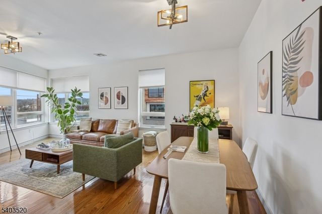 52 Lincoln Ave 302, City Of Orange Twp., NJ 07050