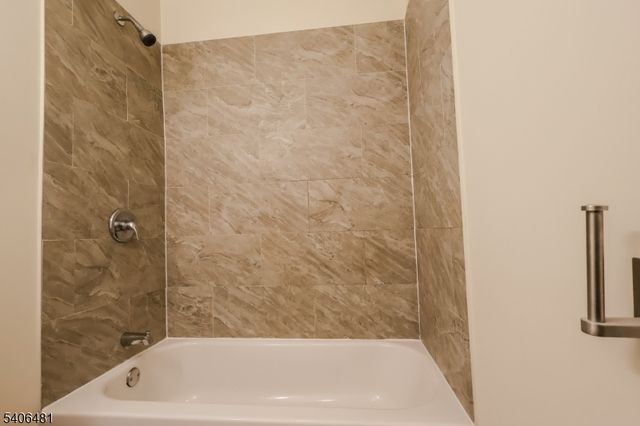 563 S 17Th St, Newark City, NJ 07103