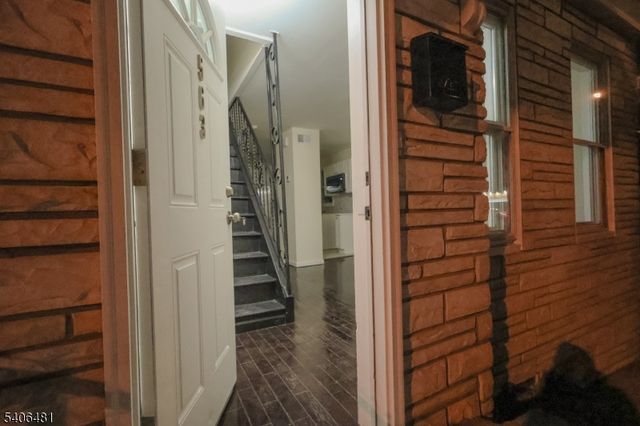 563 S 17Th St, Newark City, NJ 07103