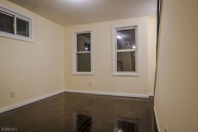 563 S 17Th St, Newark City, NJ 07103