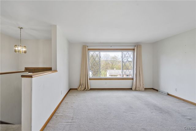 139 Sunrise Drive, Syracuse, NY 13205