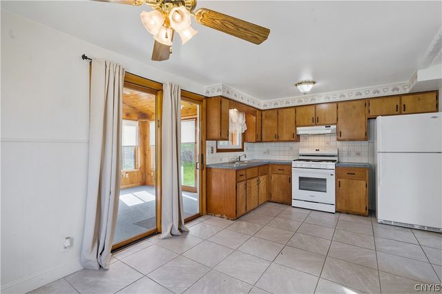 139 Sunrise Drive, Syracuse, NY 13205