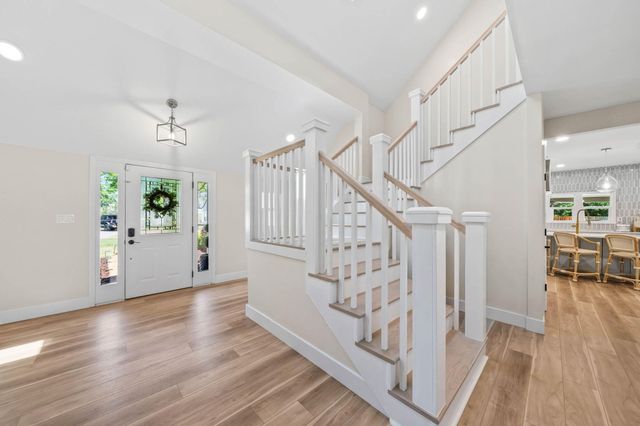 7 Tomahawk Court, Destin, FL 32541