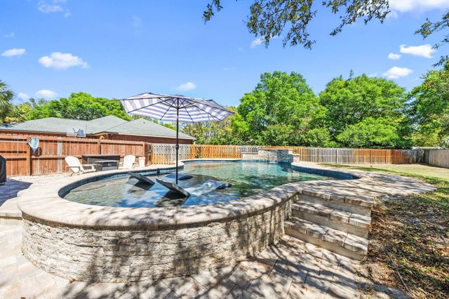 7 Tomahawk Court, Destin, FL 32541