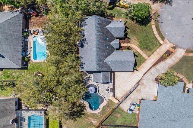 7 Tomahawk Court, Destin, FL 32541