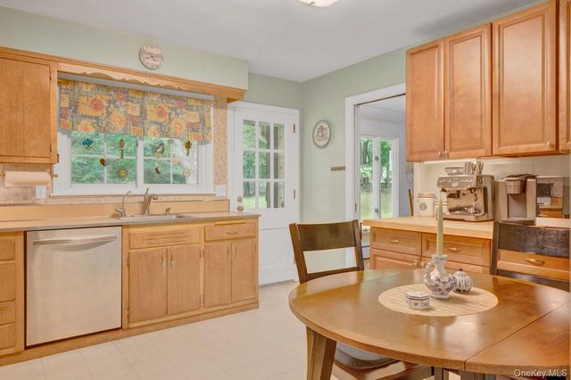 10 Linda Drive, Suffern, NY 10901