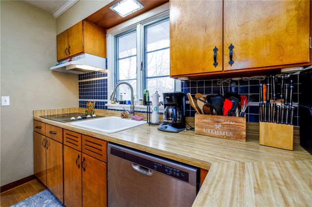 48 Hill Terrace, Henrietta, NY 14467