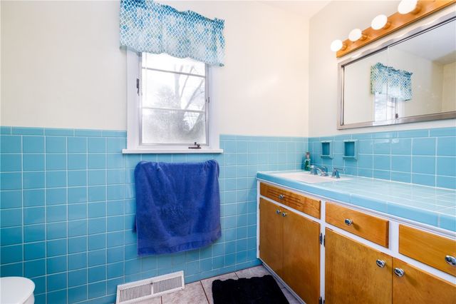 48 Hill Terrace, Henrietta, NY 14467