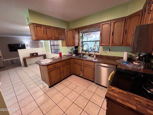 2117 Yorkshire Drive, Deland, FL 32724