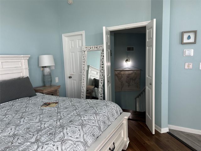 18902 W De Vaca Lane, Galveston, TX 77554