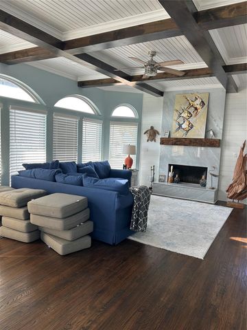 18902 W De Vaca Lane, Galveston, TX 77554