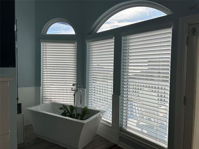 18902 W De Vaca Lane, Galveston, TX 77554