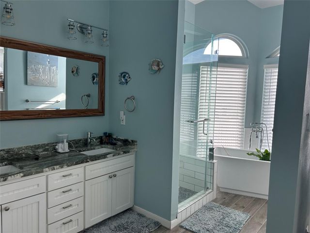 18902 W De Vaca Lane, Galveston, TX 77554