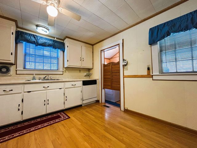 331 Louisiana Avenue, Etowah, TN 37331