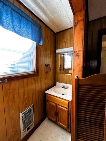 331 Louisiana Avenue, Etowah, TN 37331