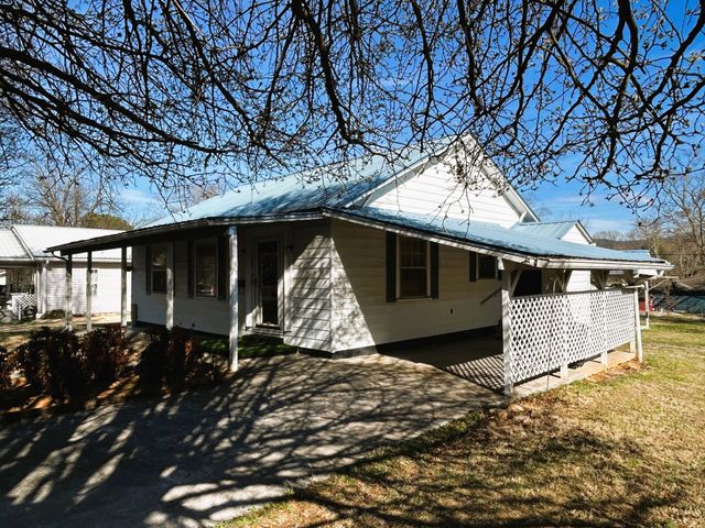 331 Louisiana Avenue, Etowah, TN 37331