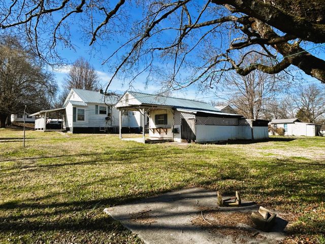 331 Louisiana Avenue, Etowah, TN 37331