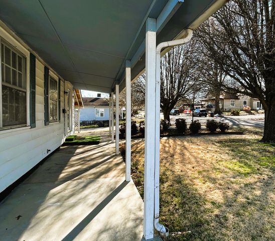 331 Louisiana Avenue, Etowah, TN 37331