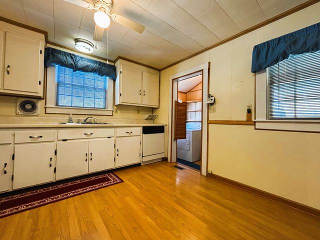 331 Louisiana Avenue, Etowah, TN 37331