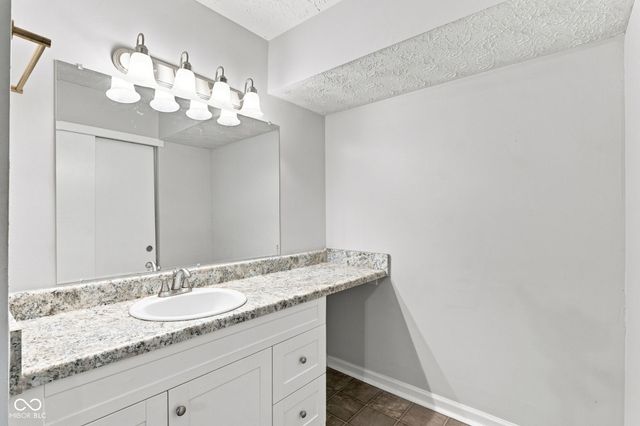6325 Behner Way, Indianapolis, IN 46250