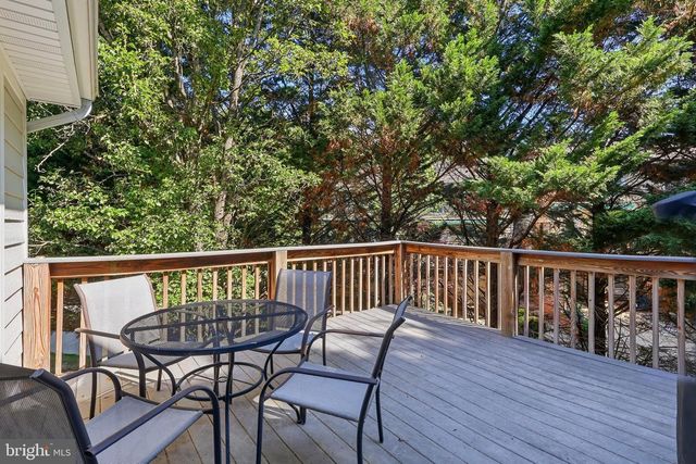 900 HICKORY CIR, La Plata, MD 20646