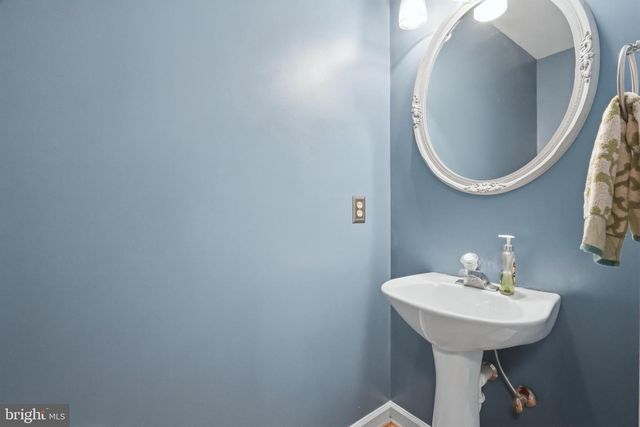 900 HICKORY CIR, La Plata, MD 20646