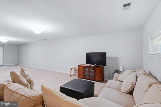 900 HICKORY CIR, La Plata, MD 20646
