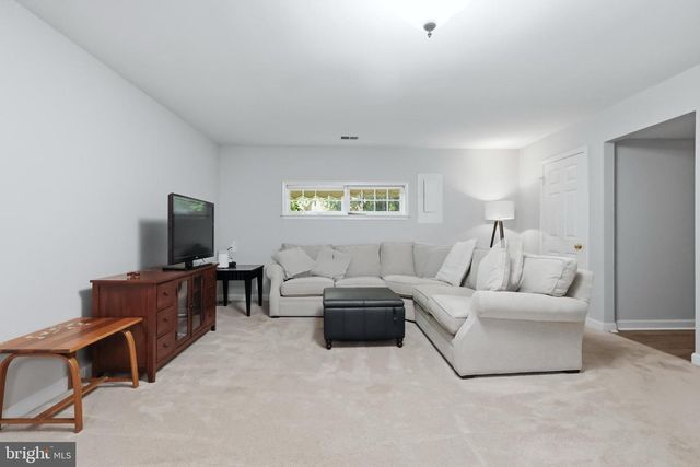 900 HICKORY CIR, La Plata, MD 20646