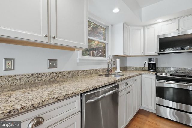 900 HICKORY CIR, La Plata, MD 20646