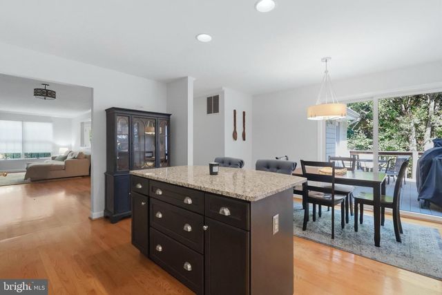 900 HICKORY CIR, La Plata, MD 20646