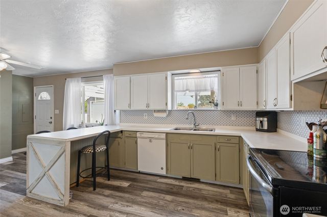863 N Vista Drive, Moses Lake, WA 98837