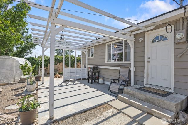 863 N Vista Drive, Moses Lake, WA 98837