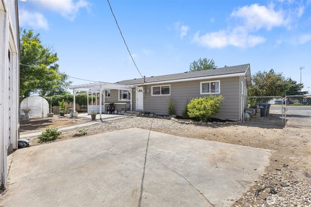 863 N Vista Drive, Moses Lake, WA 98837