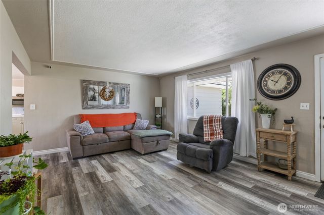 863 N Vista Drive, Moses Lake, WA 98837