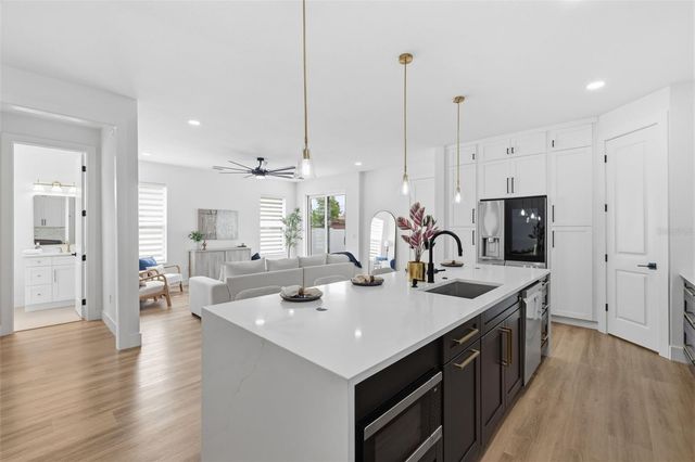 2328 W LA SALLE STREET, Tampa, FL 33607