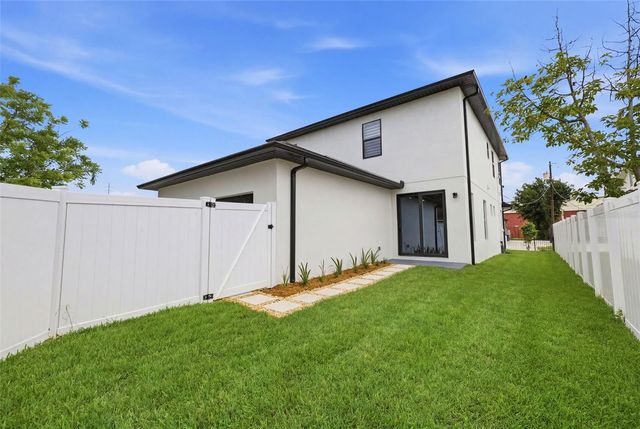 2328 W LA SALLE STREET, Tampa, FL 33607