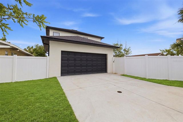 2328 W LA SALLE STREET, Tampa, FL 33607