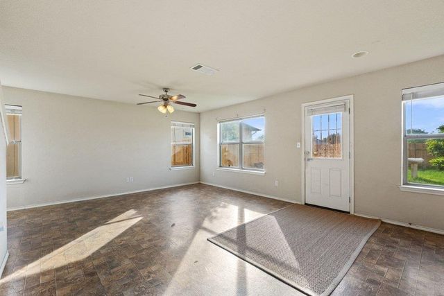 12828 Snow LN, Manor, TX 78653