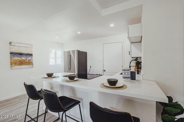 1716 E OAK Street, Phoenix, AZ 85008