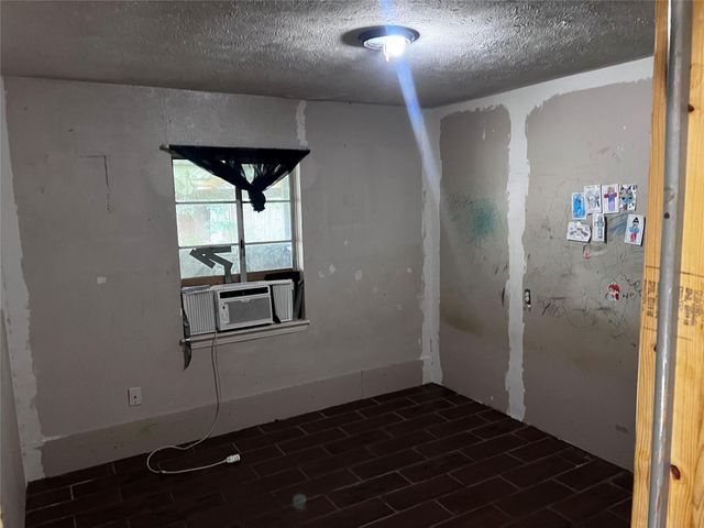 7641 Delavan Drive, Houston, TX 77028
